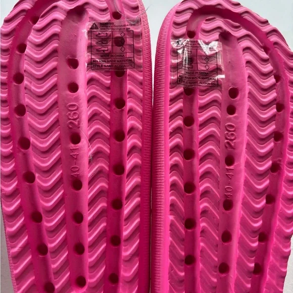 Bundle of 3 Comfortable Slide Sandals in Pink, Magenta, and White - Picture 2 of 10